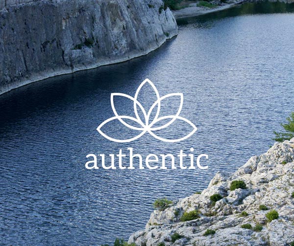 logo authentic